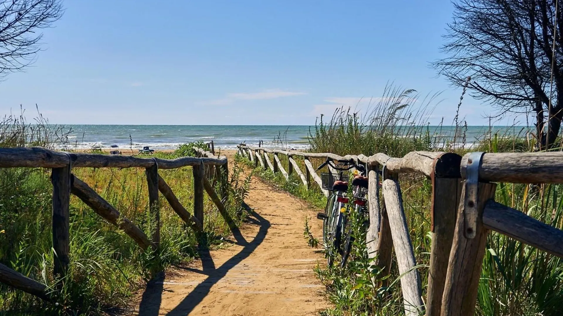 Seaside Comfort Flat With Modern Amenities Bibione 0*,